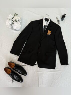 Elegant Alfani Black Suit
